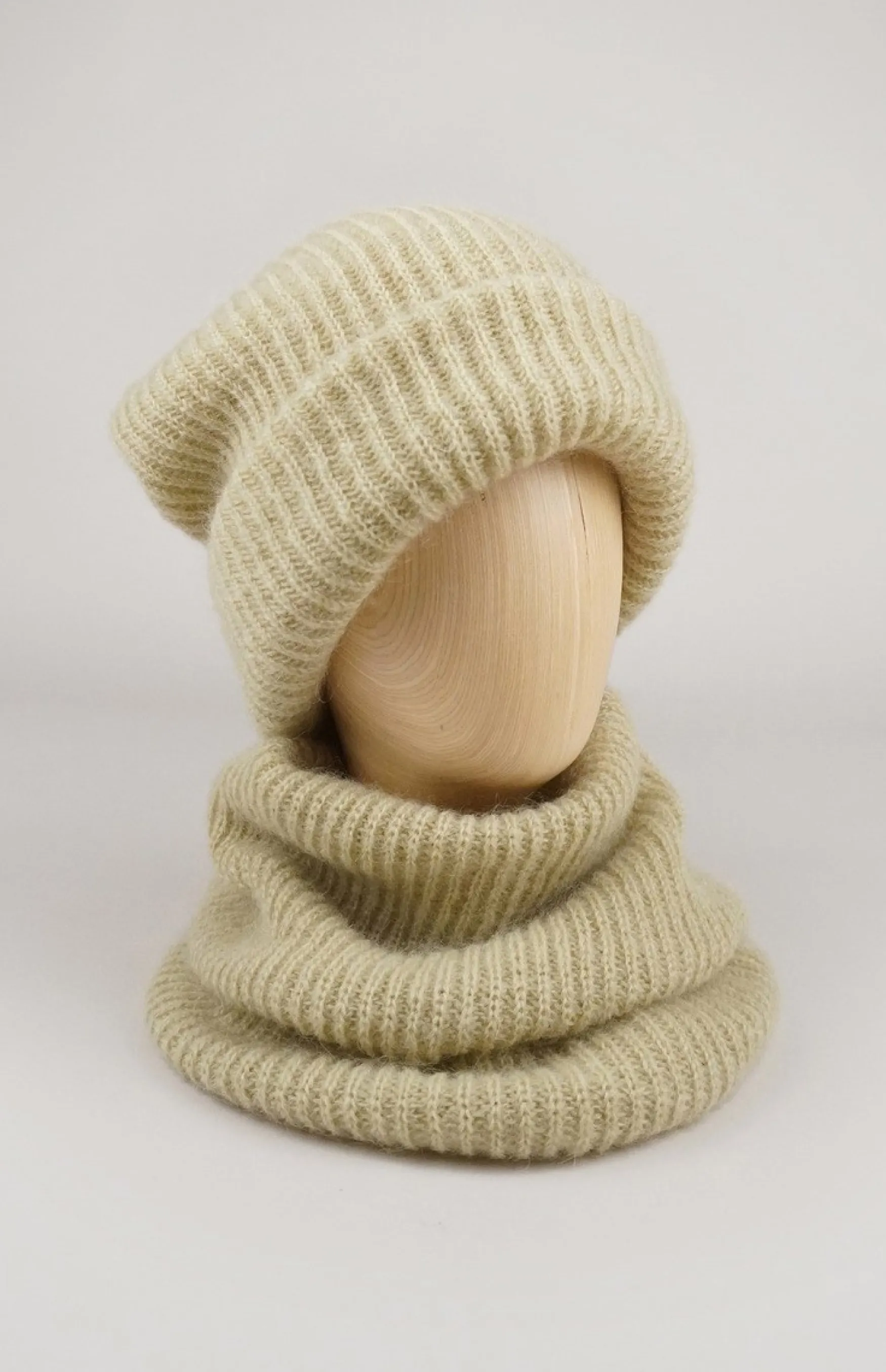 Clearance Balmuir Adalyn beanie, aloe vera
