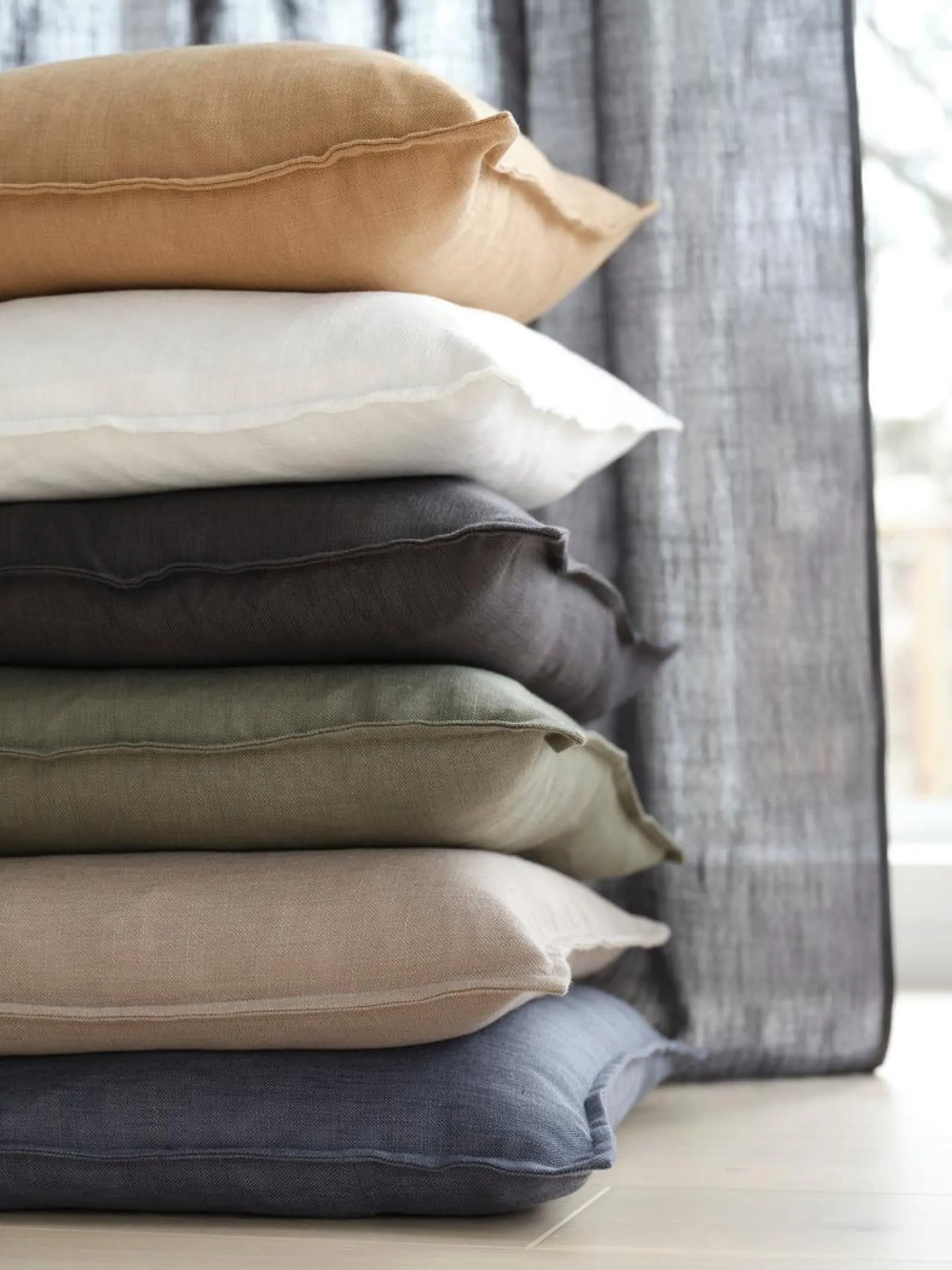Fashion Svanefors Cecil 45x45, asfaltti