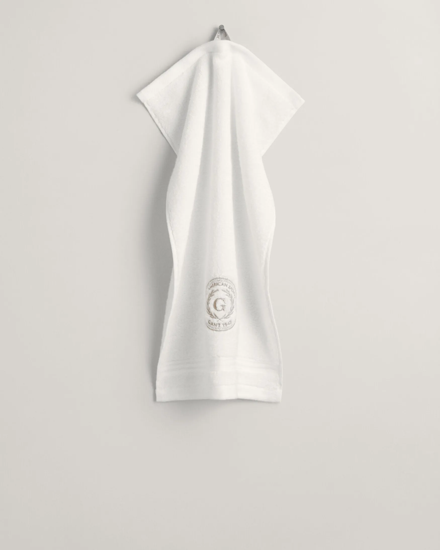 Discount Gant Home Crest towel 50x70, white