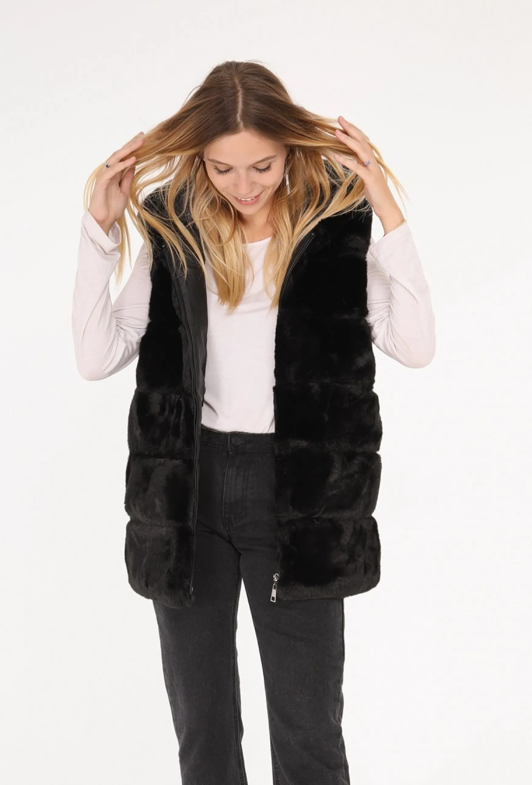 Discount Choklate Paris Faux fur vest with hood, noir