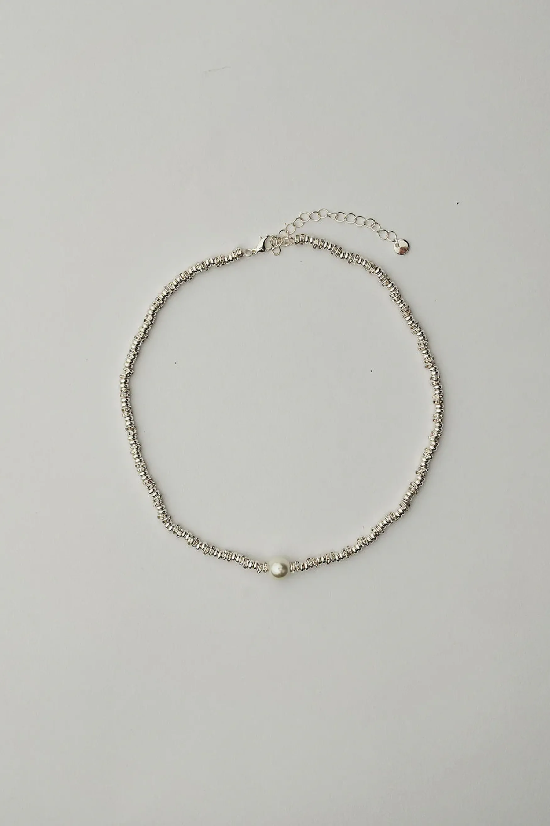 Discount BOW19 details Glow short necklace, silver