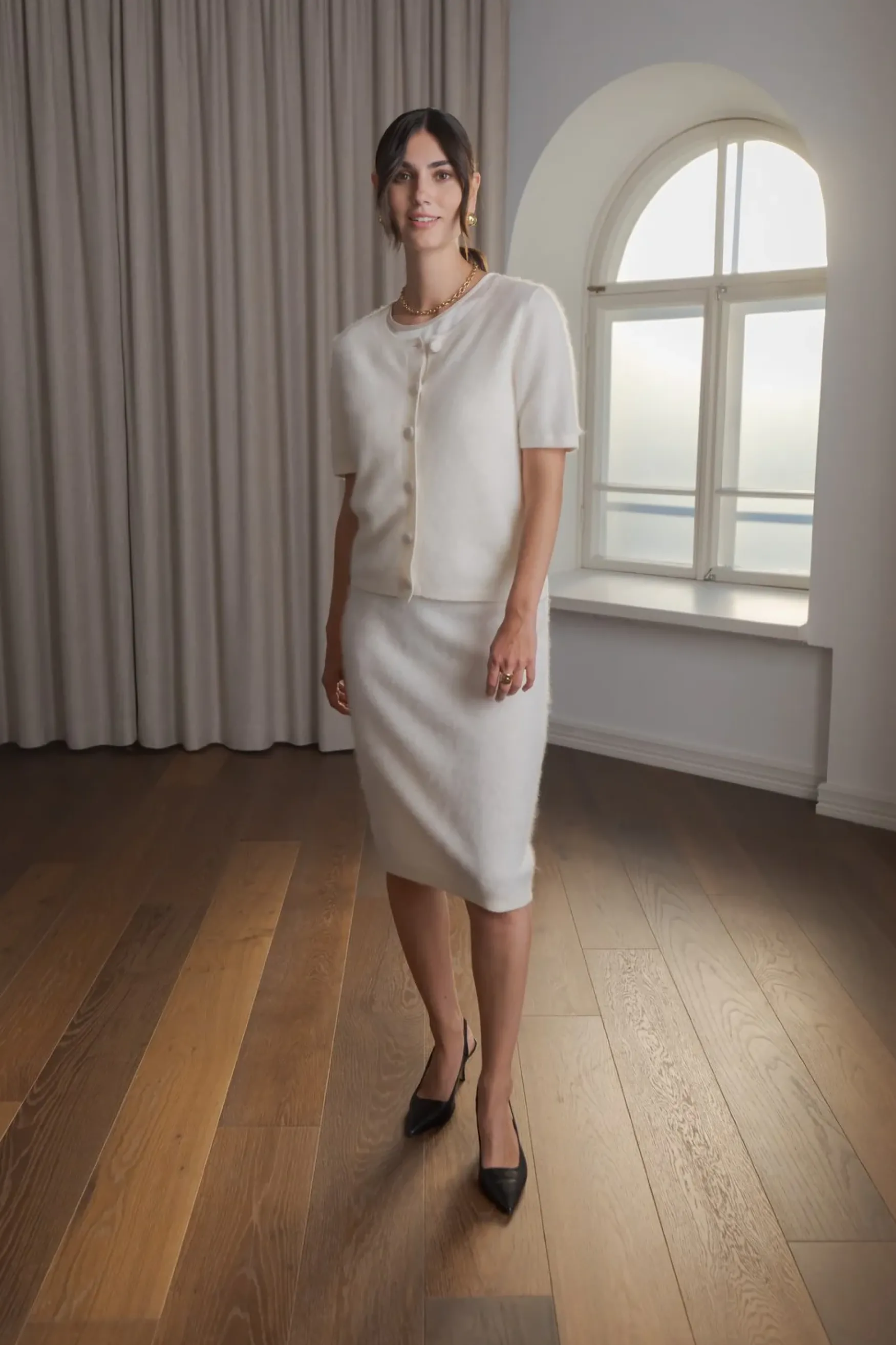 Fashion Original Story Kaia knee length cashmere skirt, cream