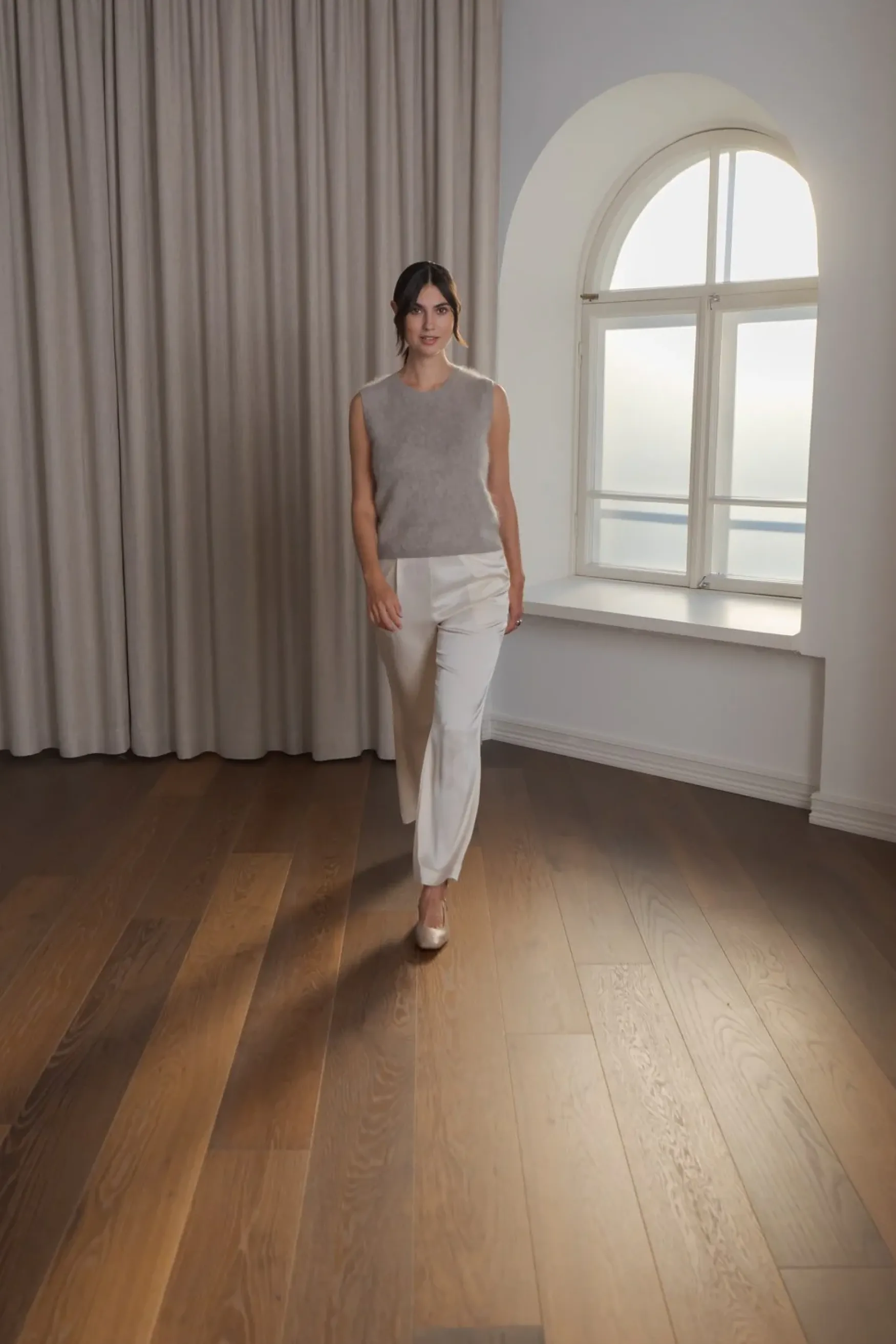 Outlet Original Story Kali sleeveless cashmere top, greige