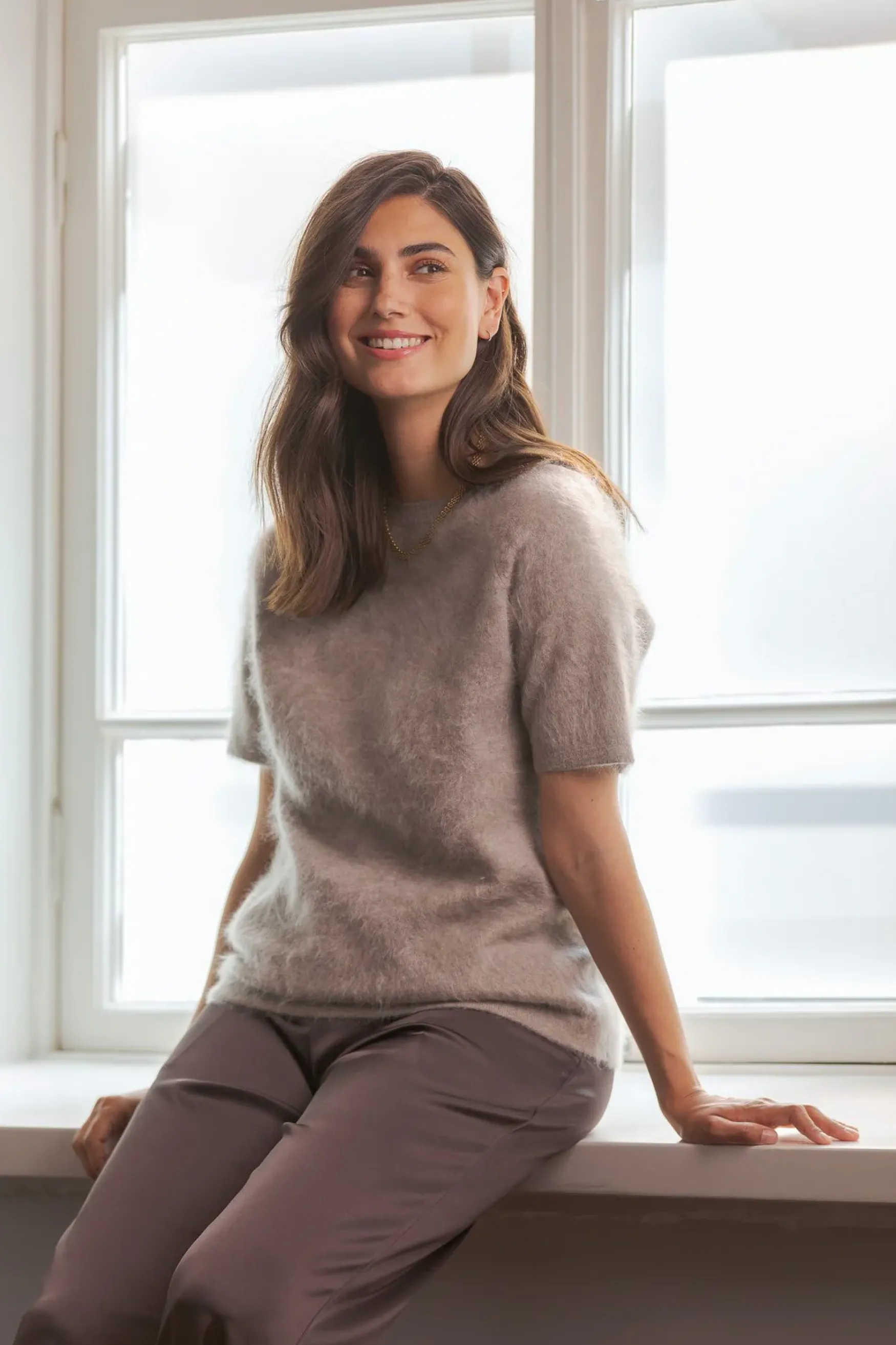 New Original Story Karlie short sleeve cashmere sweater, greige