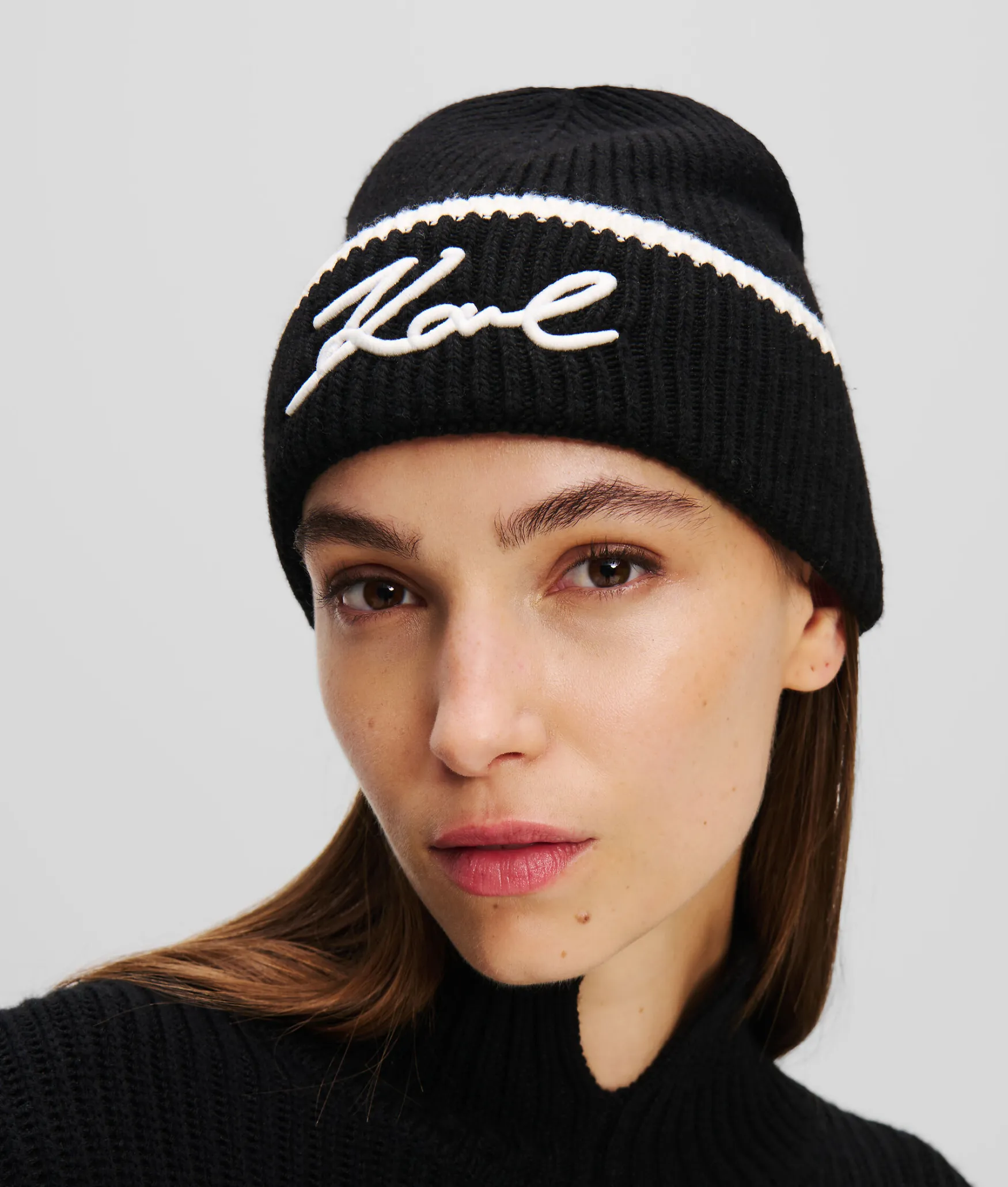 Hot KARL LAGERFELD K/Signature beanie, black/white