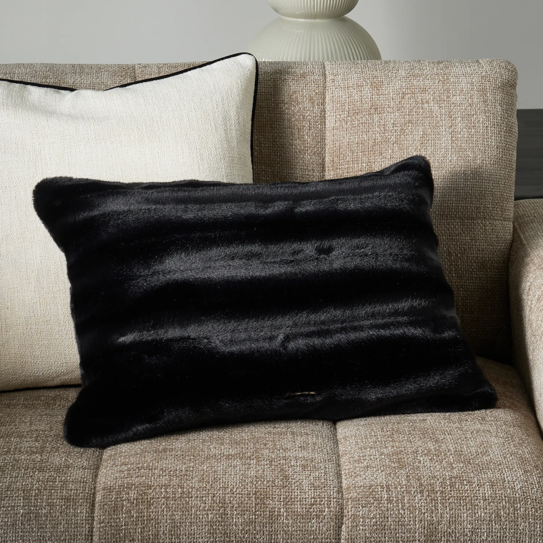 Best Rivièra Maison Maeve faux fur pillow cover 65x45