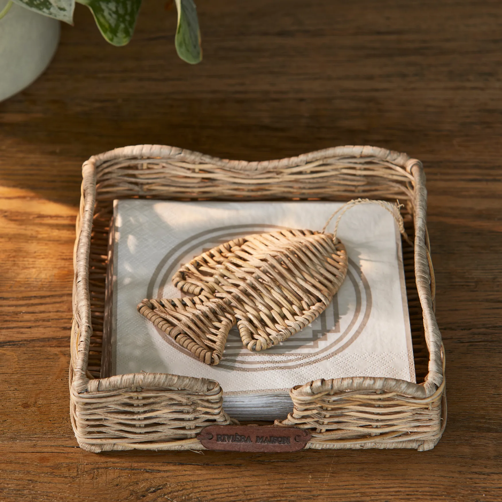 Fashion Rivièra Maison Rustic rattan fish napkin holder