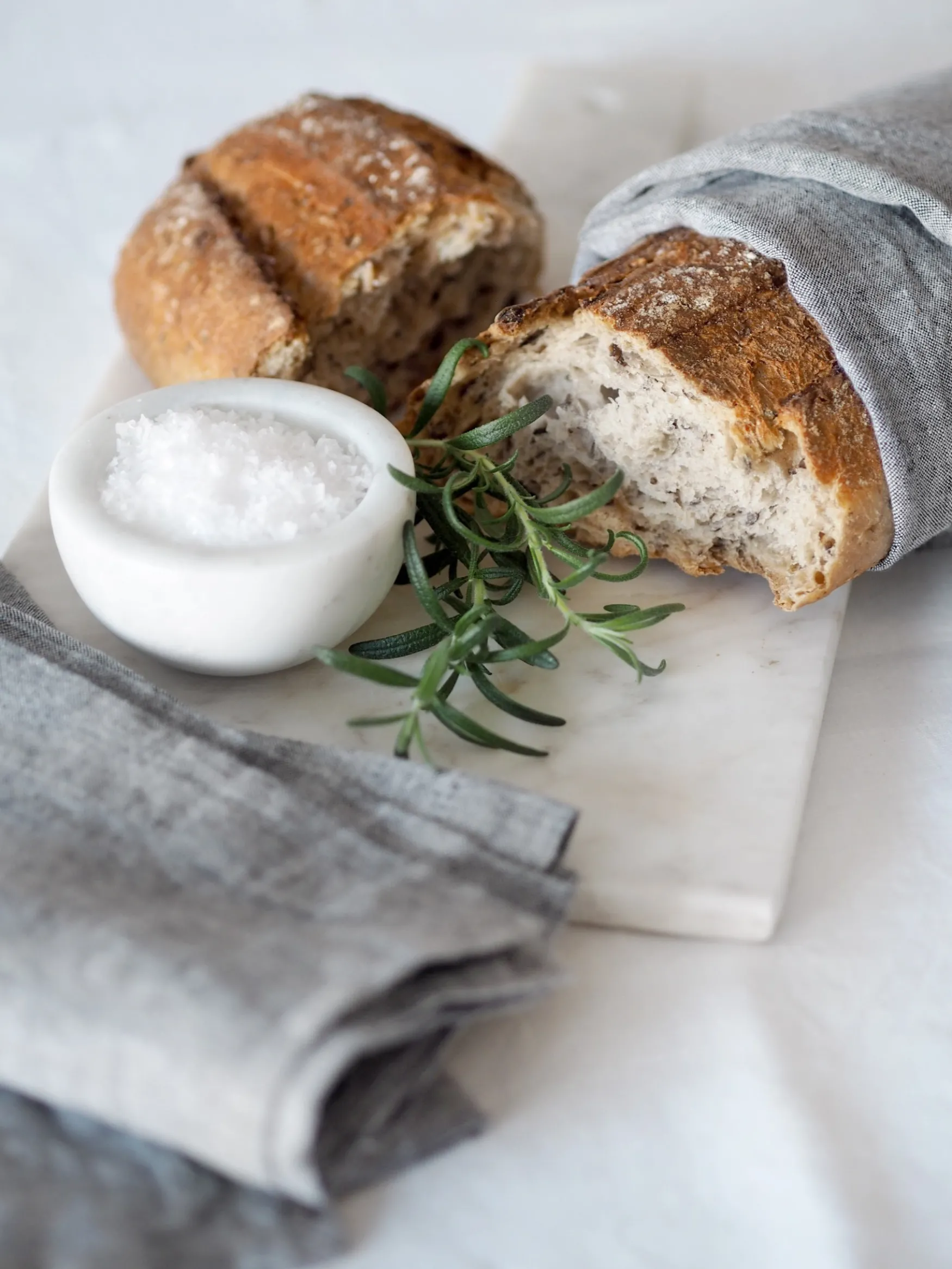 sisilia_linen_napkin_dark_2.webp Discount Balmuir Sisilia linen napkin, dark grey melange