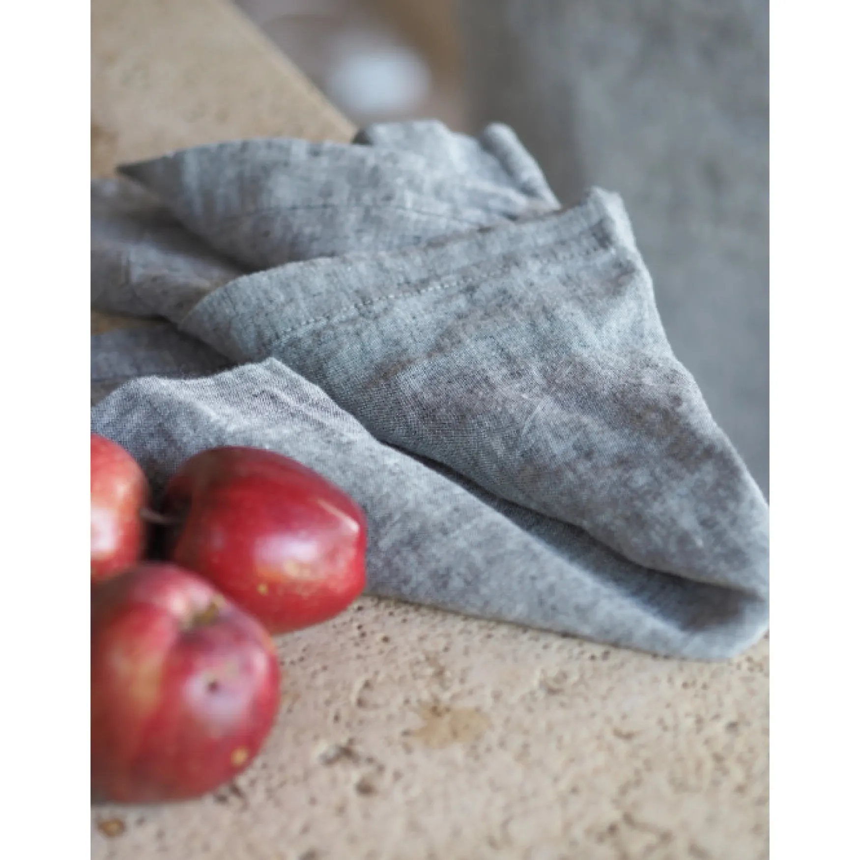 sisilia_linen_napkin_dark_4.webp Discount Balmuir Sisilia linen napkin, dark grey melange