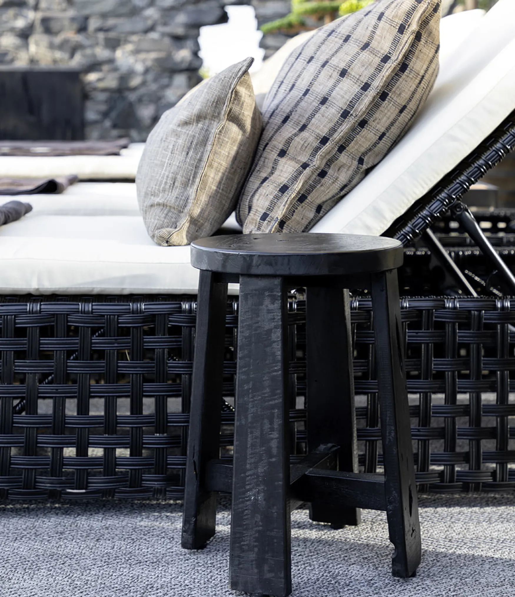 Fashion Artwood Vail stool, black