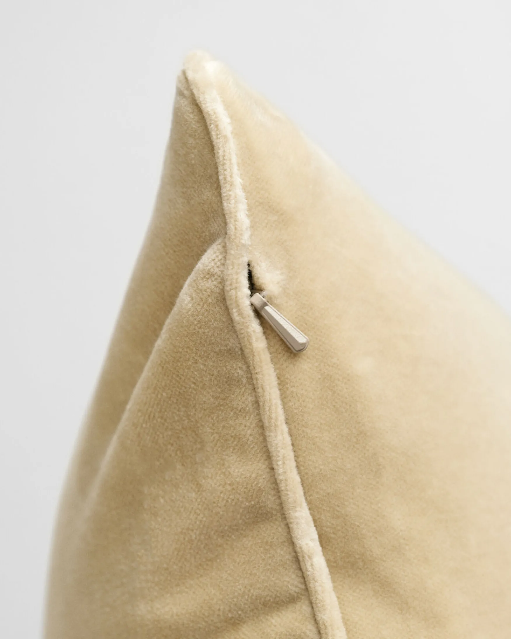 Sale Gant Home Velvet cushion 50x50, dry sand